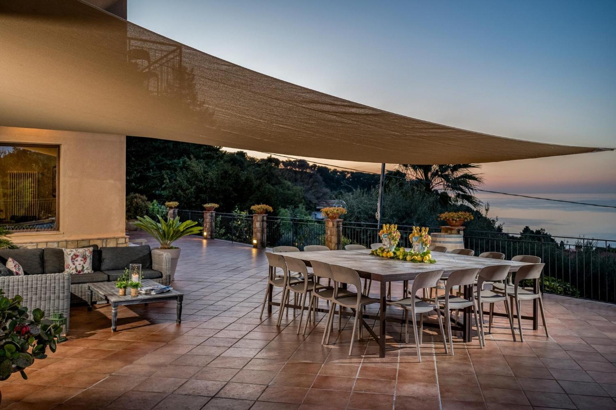 Villa Provenza 12&4, Emma Villas Cefalu Exterior photo